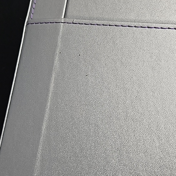 DYSON PLATINUM PRESENTION CASE - Picture 10 of 11